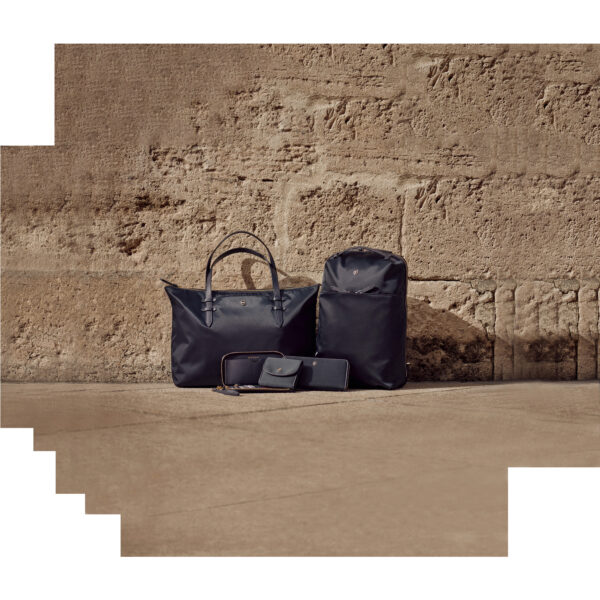 Victoria 2.0 Continental Wallet, Deep Lake