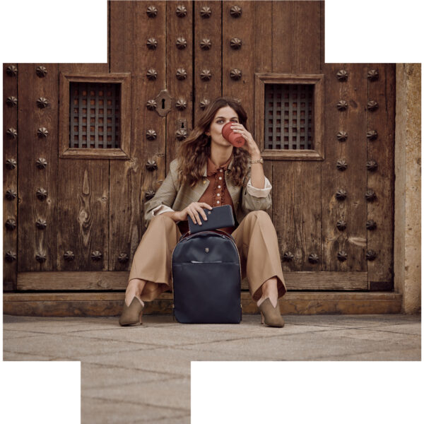 Victoria 2.0 Continental Wallet, Deep Lake