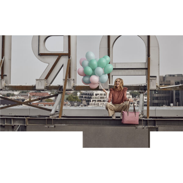 Victoria 2.0, Deluxe Business Tote, Cassis