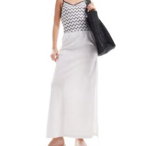 Collusion beach woven maxi skirt with bow in white. Size: M