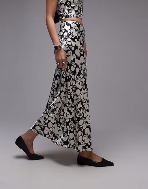 Topshop co-ord satin maxi skirt in mono floral. Size: UK 8
