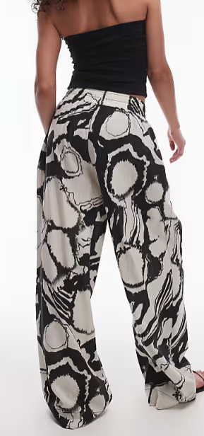 Topshop pull on printed floral linen trouser in mono. Size. UK 10