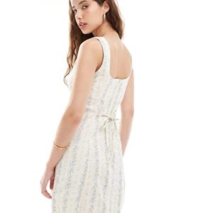 dd6a85f5-ca41-38f1-aac5-59dfa534